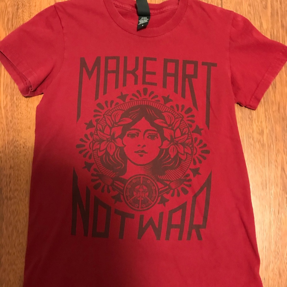 Obey shirt